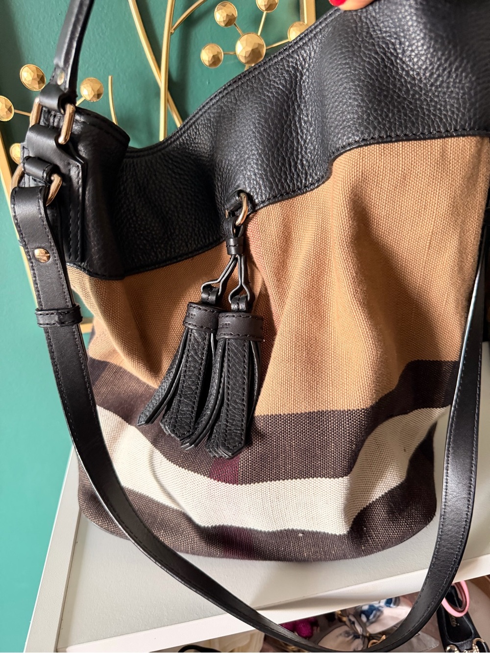 Burberry House Check Ashby Bucket Bag - Picture 2 of 8